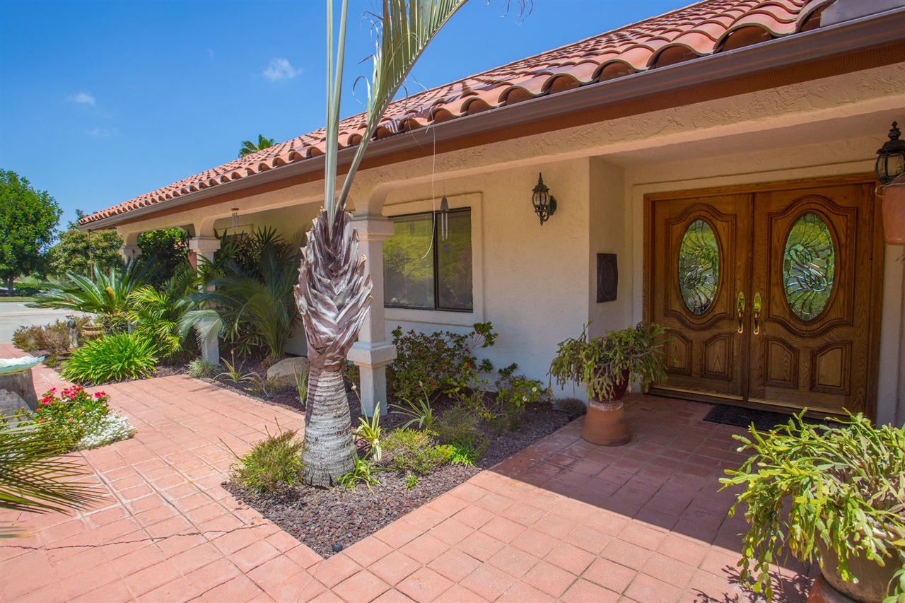 421 Futurity Lane Fallbrook, CA 92028 - Photo 4 of 25 Gallery Image 4