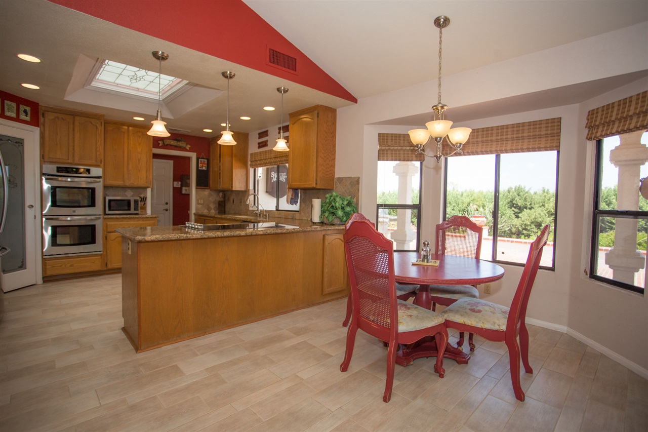 421 Futurity Lane Fallbrook, CA 92028 - Photo 10 of 25 Gallery Image 10