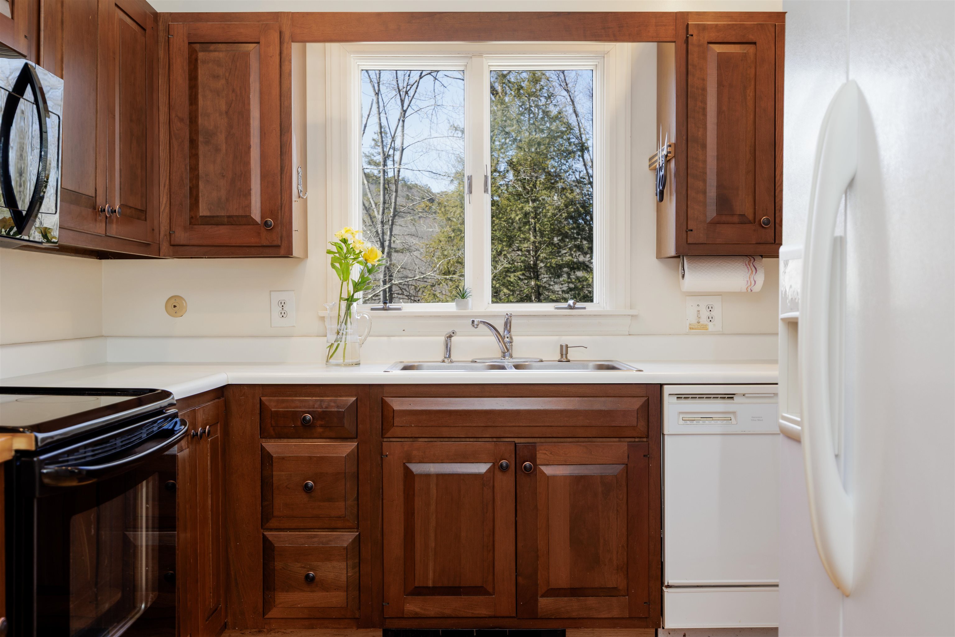 807 Murphys Road, Unit 4C Hartford, VT 05059 - Photo 17 of 35