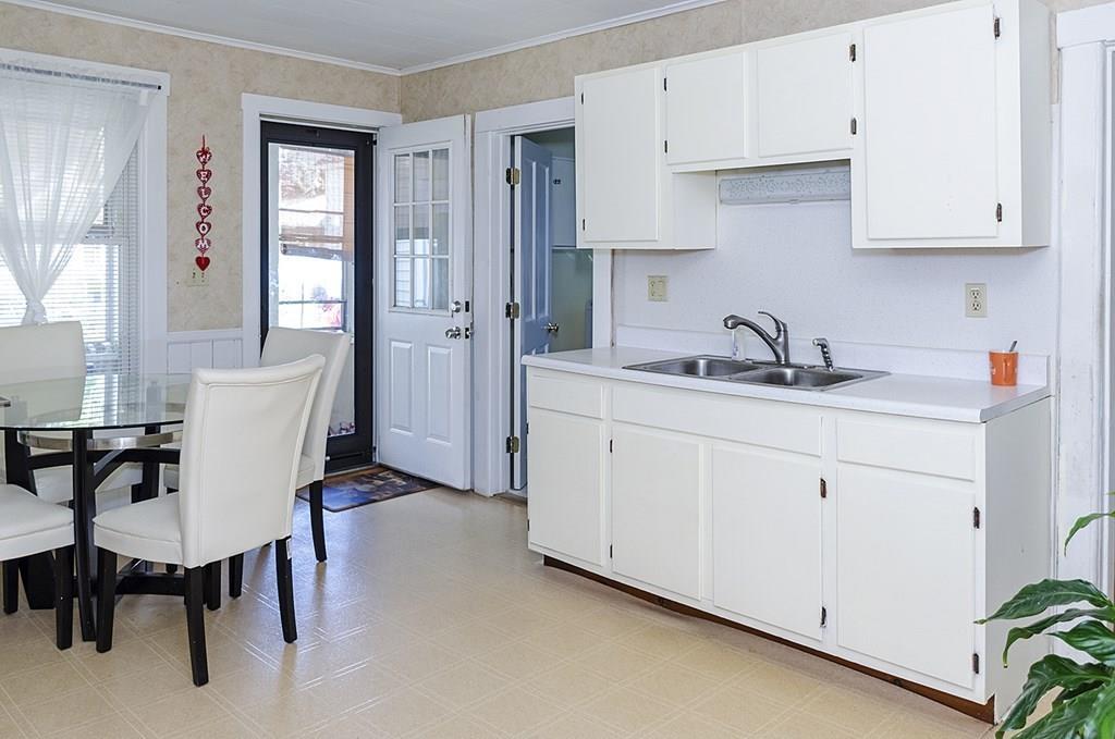 374 Main Street Clinton, MA 01510 - Photo 3 of 24 Gallery Image 3