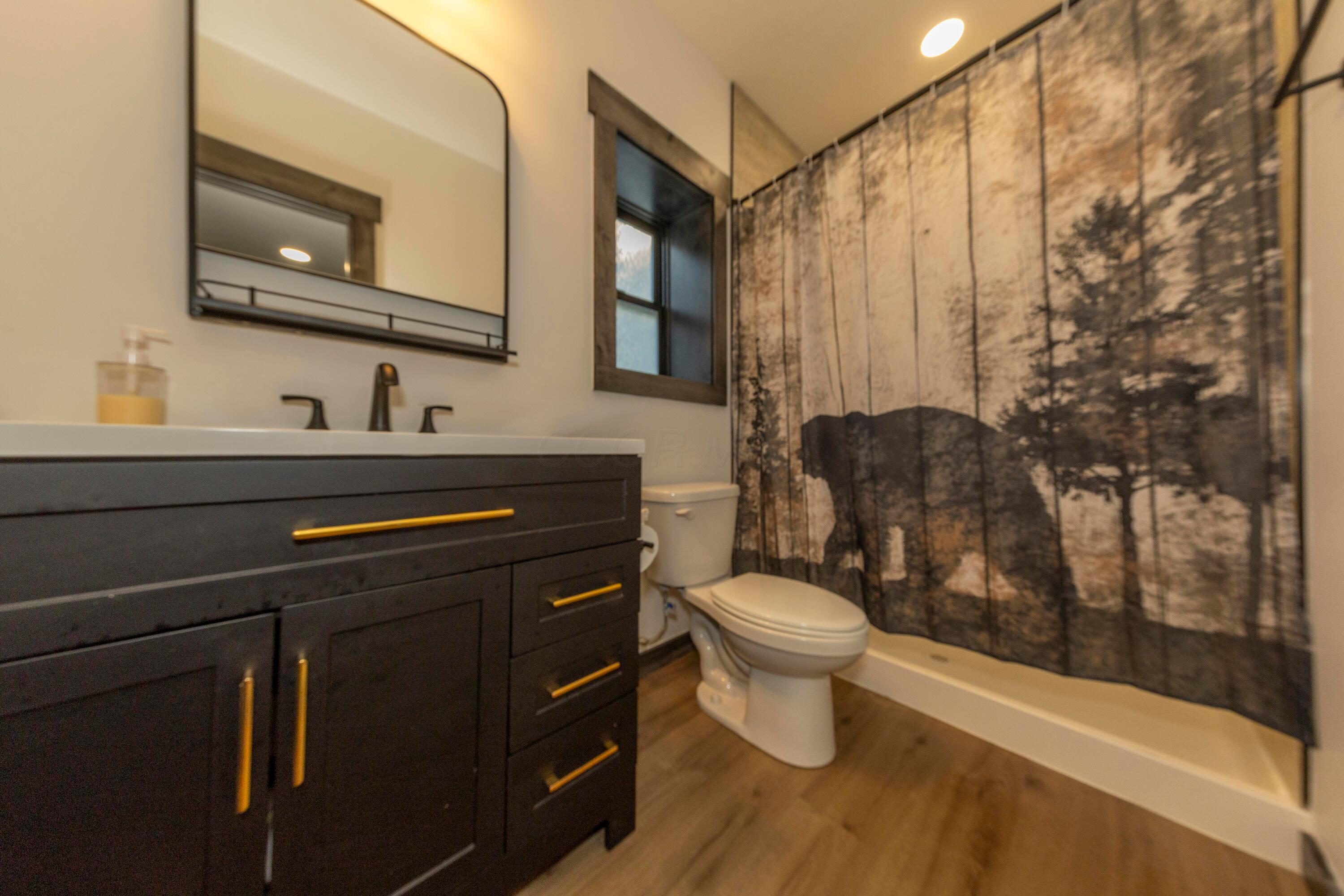 18358 Buckingham Road Logan, OH 43138 - Photo 40 of 43 Lodge_1_100825_HAP_4320