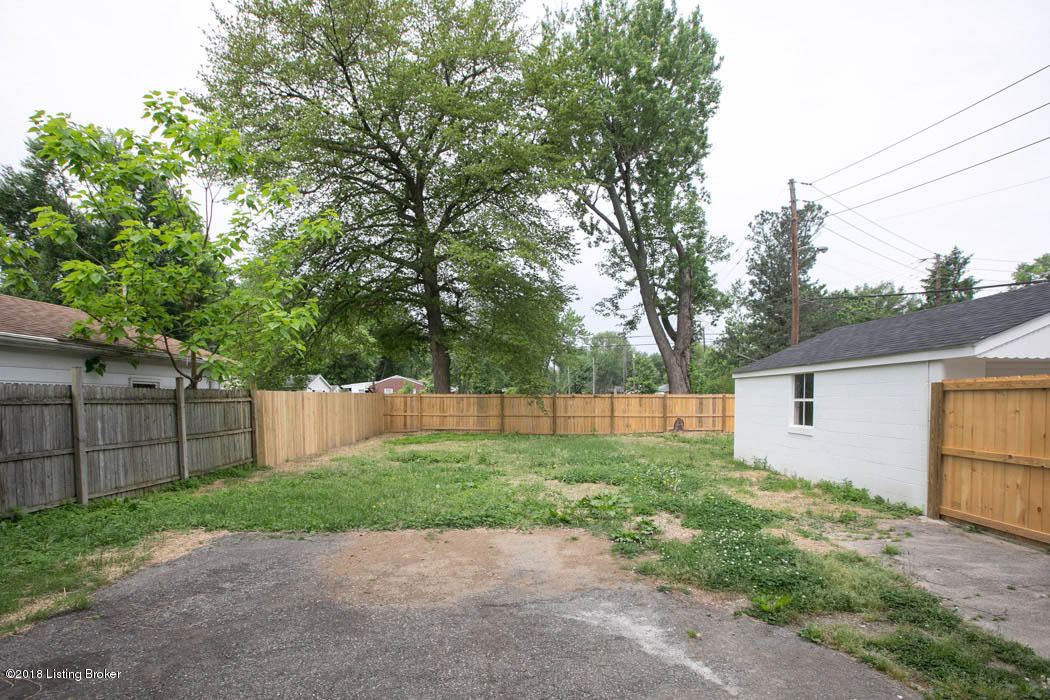 4600 Dohn Road Louisville, KY 40216 - Photo 7 of 37 3C13F304-72E0-43E3-A1B7-C02C83144B0E