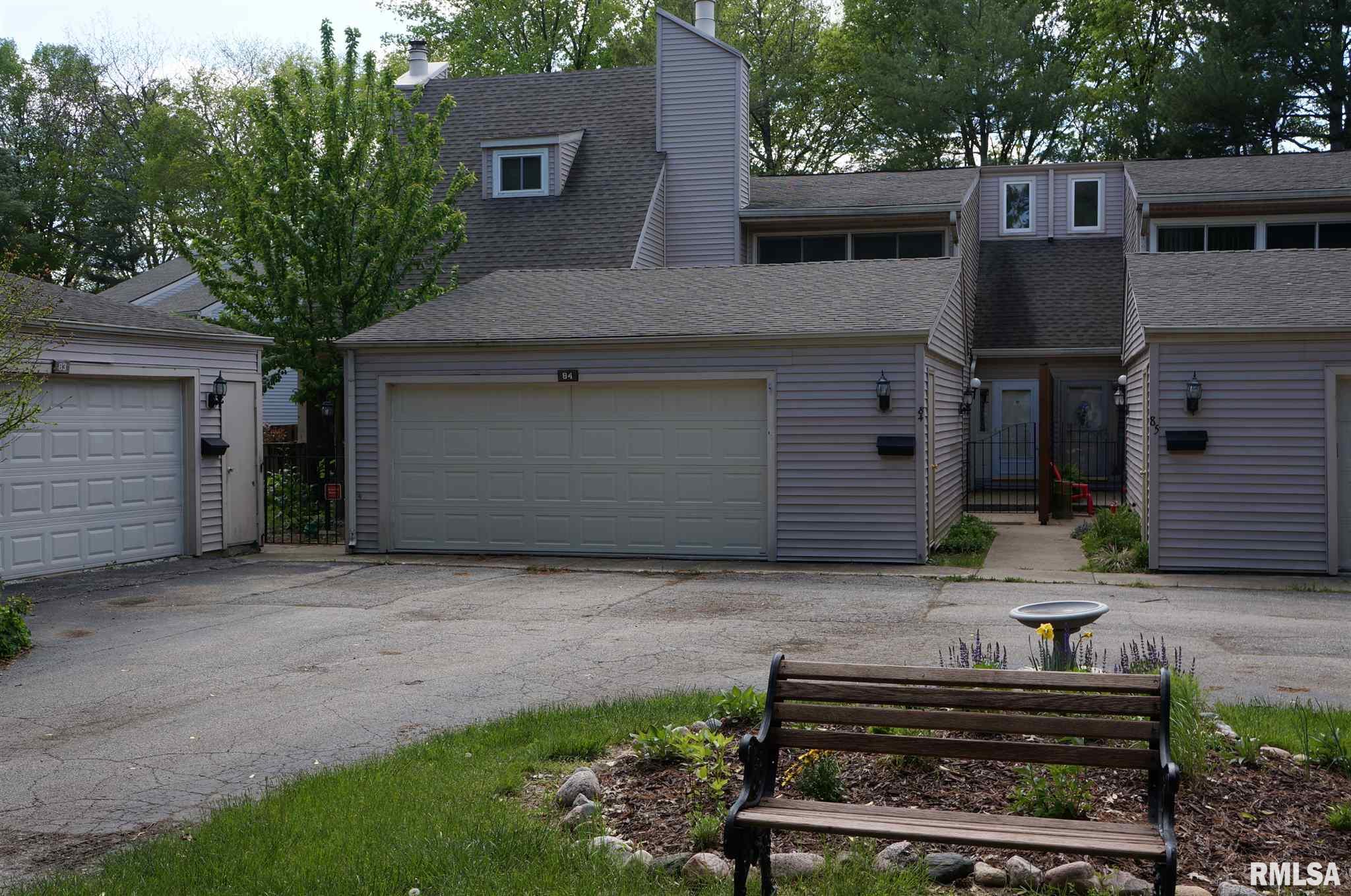 84 Country Place Springfield, IL 62703 - Photo 1 of 40