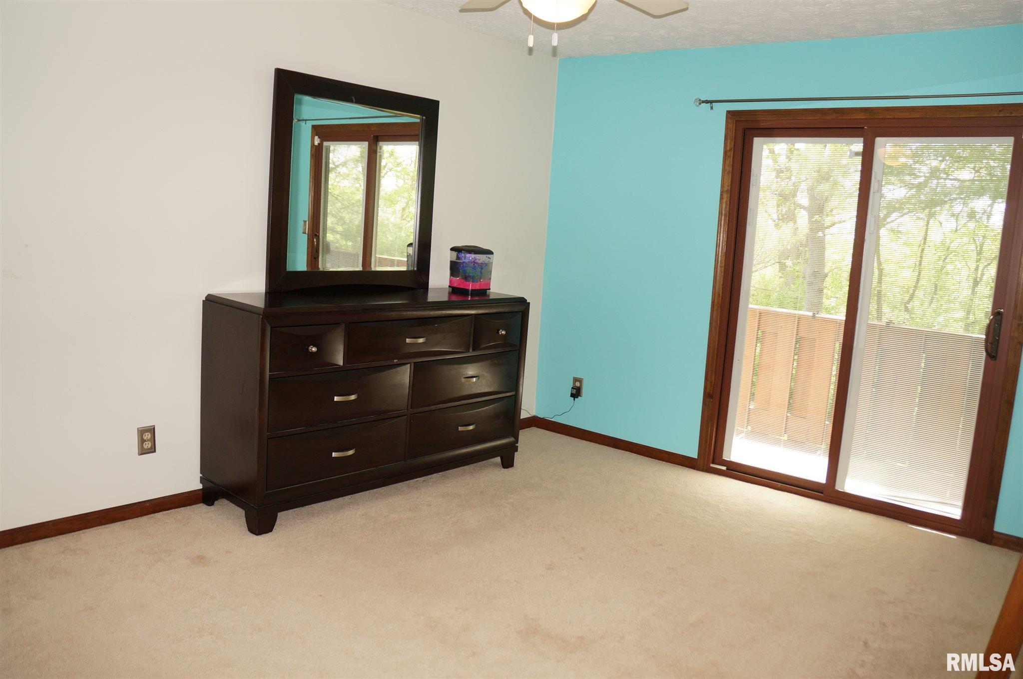 84 Country Place Springfield, IL 62703 - Photo 19 of 40