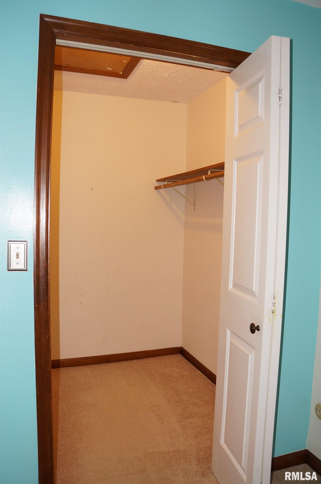 84 Country Place Springfield, IL 62703 - Photo 20 of 40