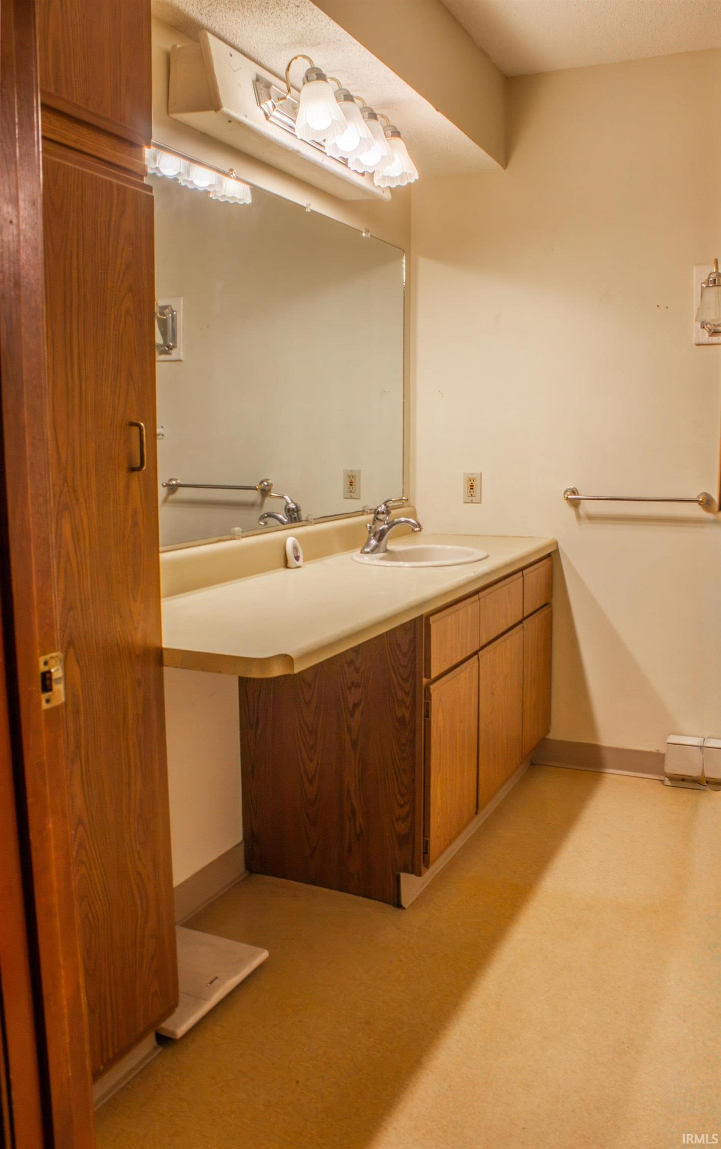 1590 East Kammerer Road Kendallville, IN 46755 - Photo 10 of 16