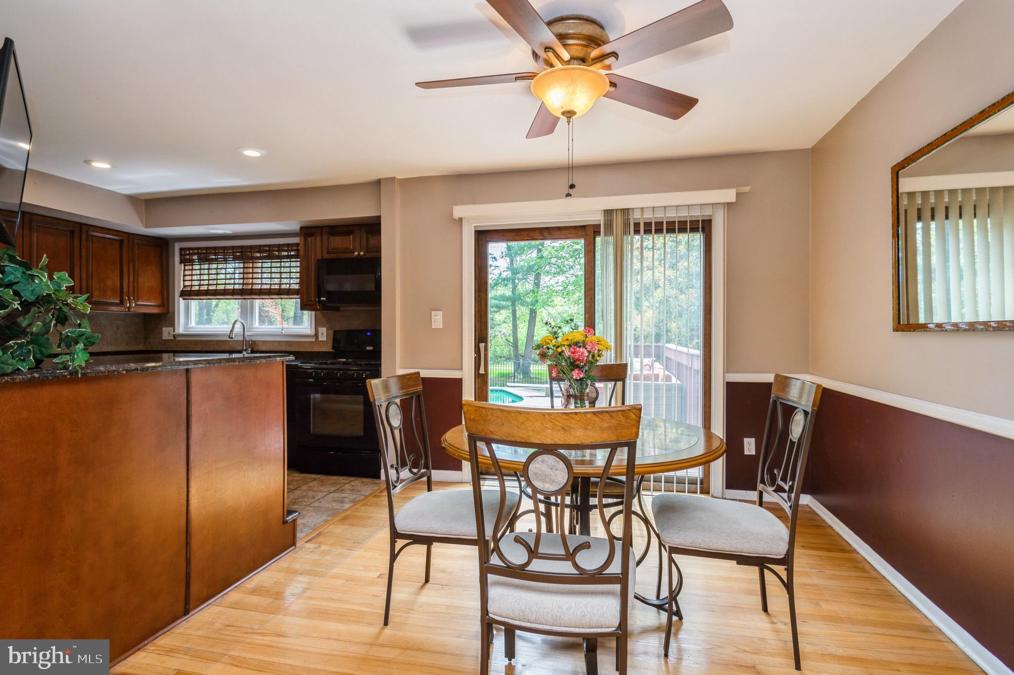 44 Brooktree Road East Windsor, NJ 08520 - Photo 7 of 26 Dining