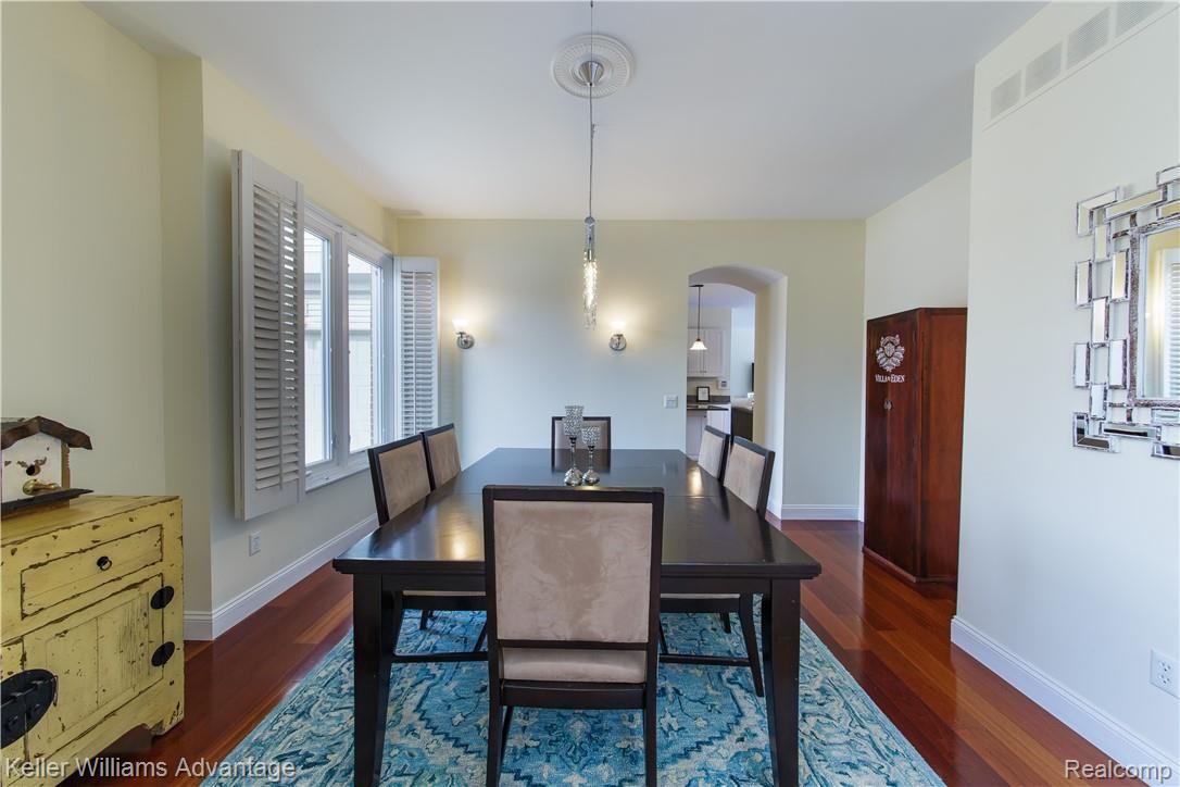 1381 Kentfield Drive Rochester, MI 48307 - Photo 27 of 72 Kentfield_1381_Dining02_02.jpg