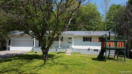 19191 Clark Road Belleville, MI 48111 - Photo 17 of 68
