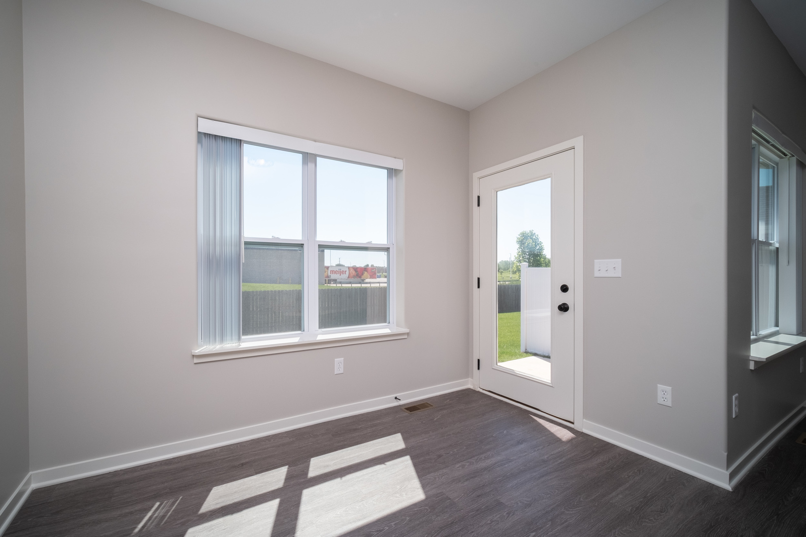 532 Anjali Court, Unit R Sycamore, IL 60178 - Photo 11 of 23