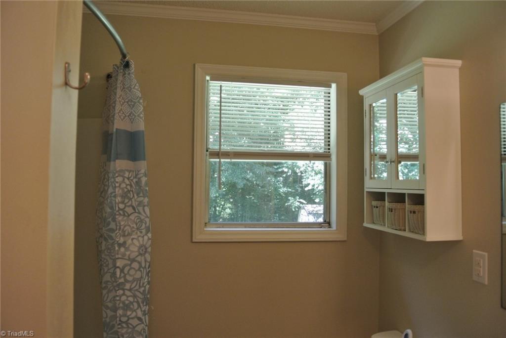 1147 Pine Top Road Lexington, NC 27295 - Photo 21 of 38 Nice window in Bath