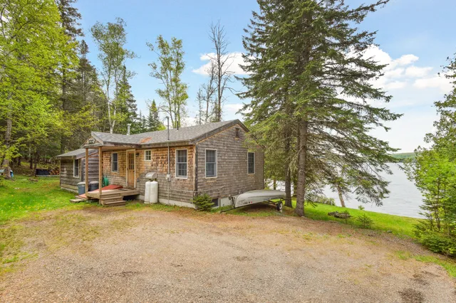 $850,000 | 100 Bear Path, Rangeley, ME 04970