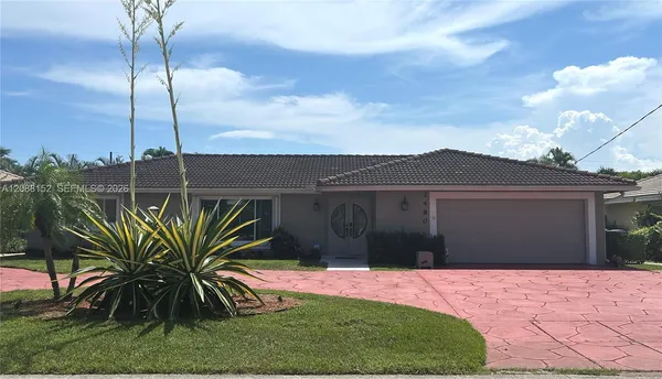 $999,500 | 2480 Northeast 46th Street, Lighthouse Point, FL 33064