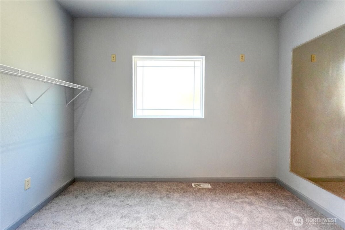 34404 24th Avenue East Roy, WA 98580 - Photo 10 of 40