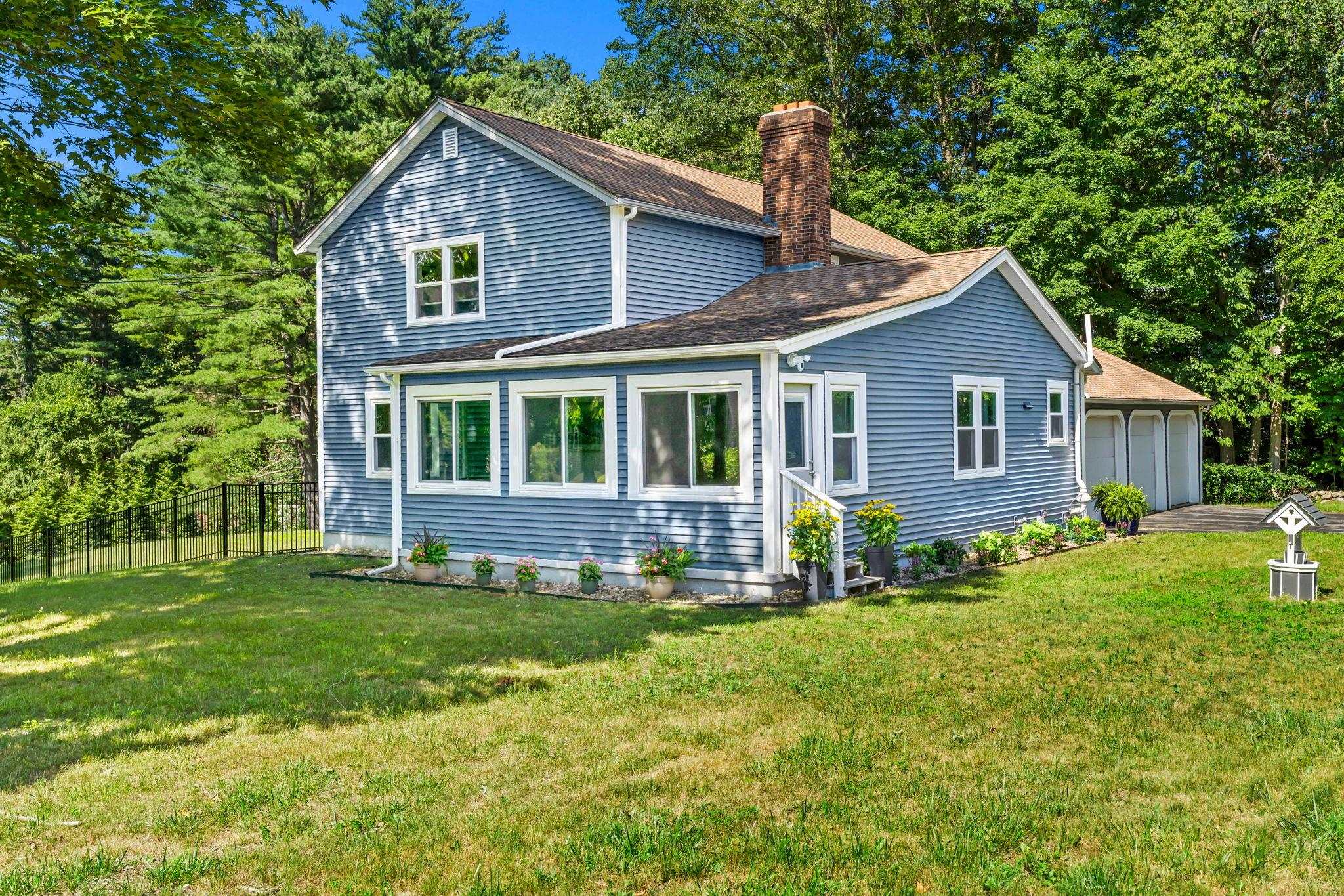 29 Harris Road Windham, NH 03087 - Photo 1 of 43