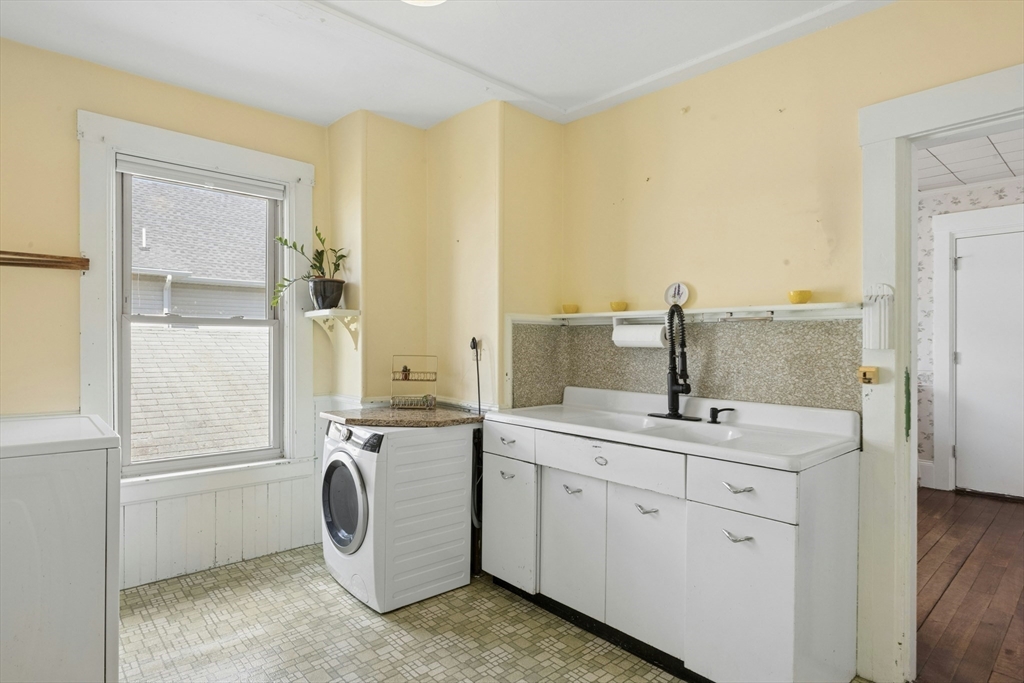216 Walnut Street Clinton, MA 01510 - Photo 21 of 42