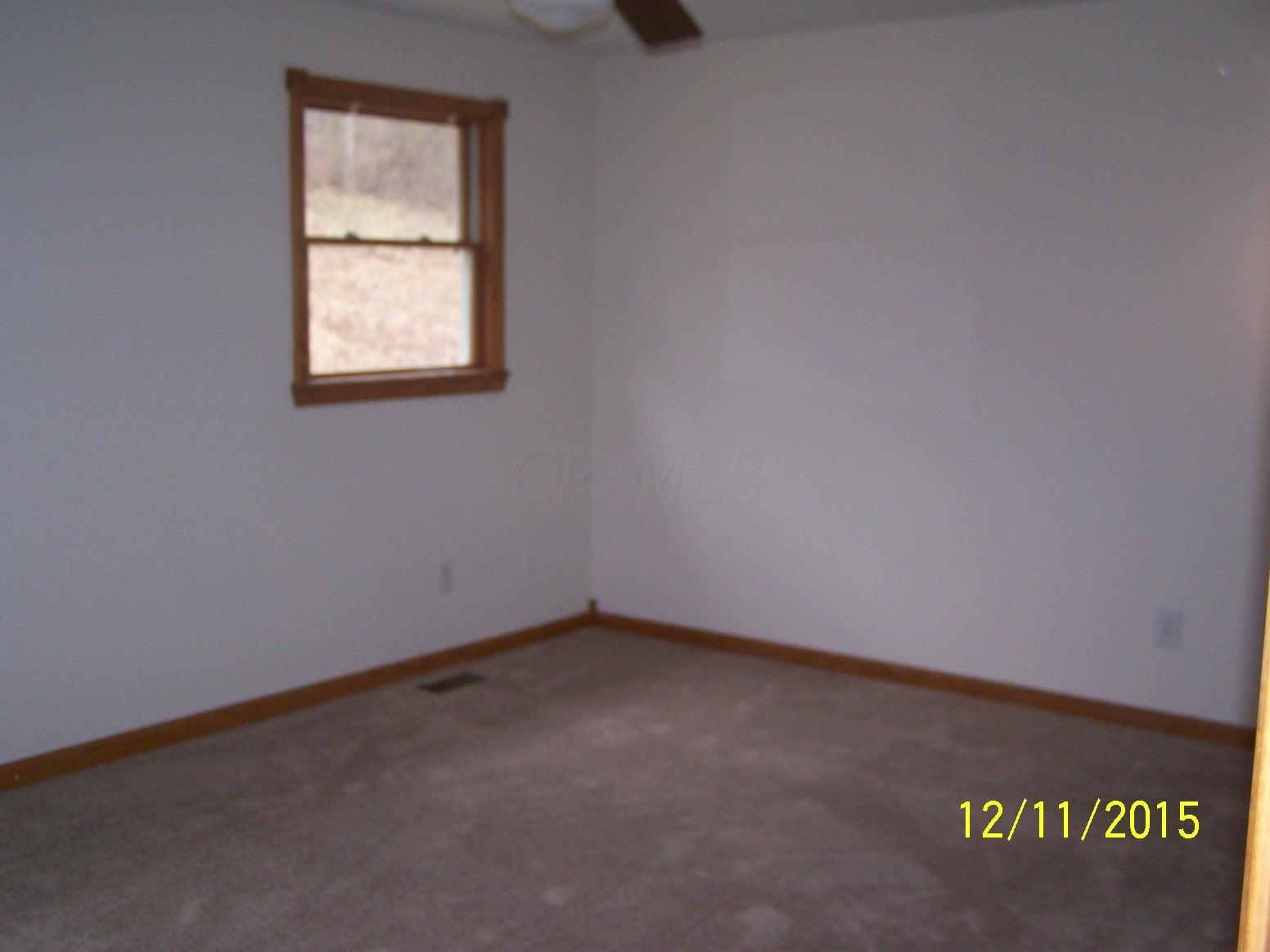 37825 Davis Chapel Road Logan, OH 43138 - Photo 4 of 11