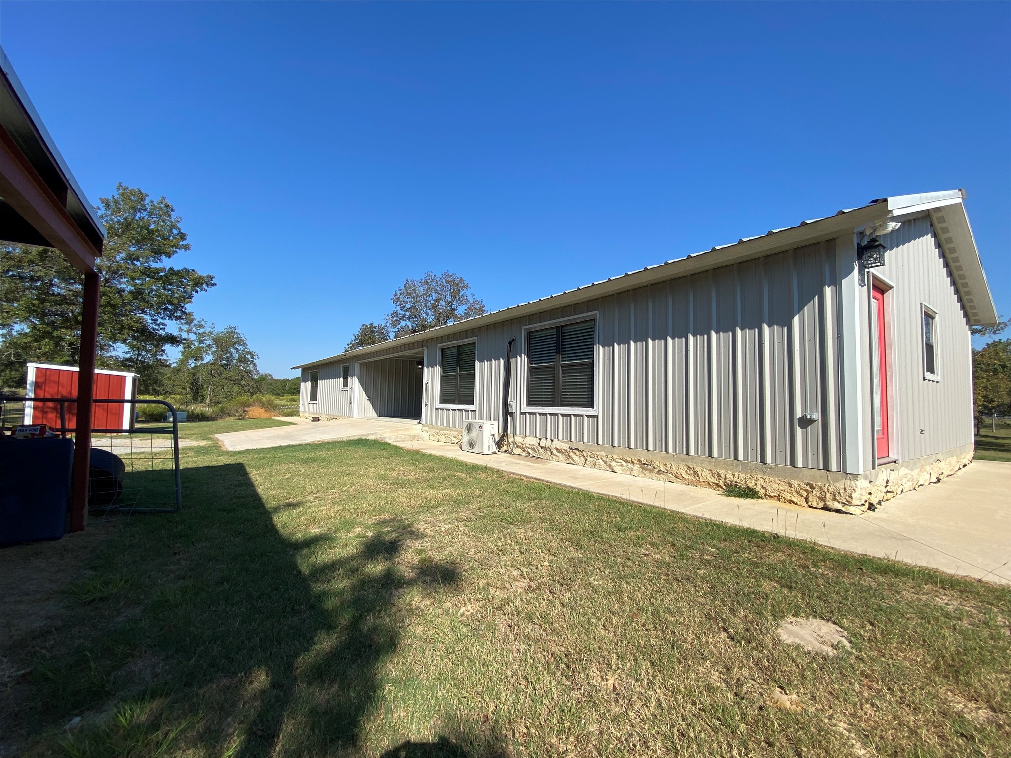 8712 County Road 417 Marquez, TX 77865 - Photo 15 of 47