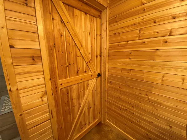 a view of walk in closet