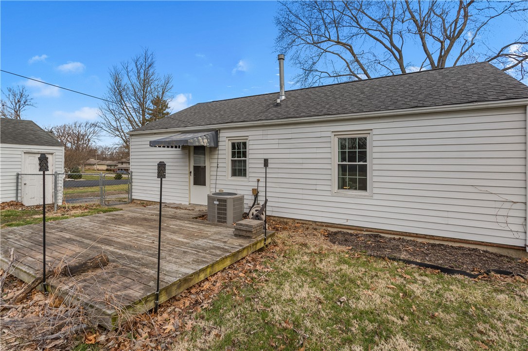 1351 West Pershing Road Decatur, IL 62526 - Photo 22 of 24 Gallery Image 22