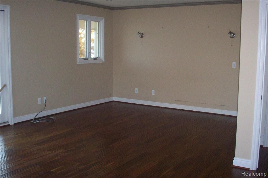 800 Bishop Road Grosse Pointe, MI 48230 - Photo 13 of 25 803.JPG