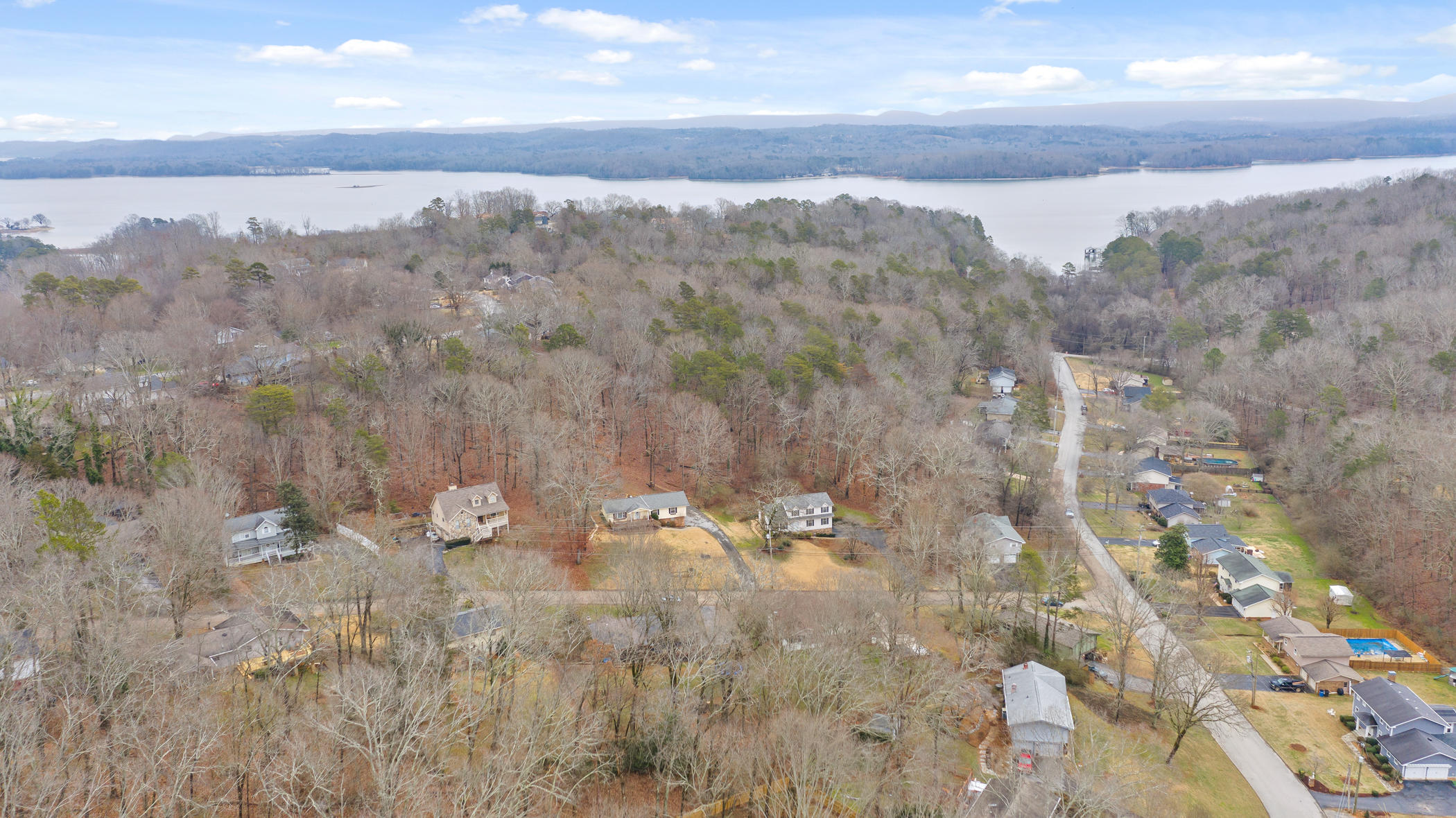 7609 Ridge Bay Drive Hixson, TN 37343 - Photo 5 of 42 7609 Ridge Bay