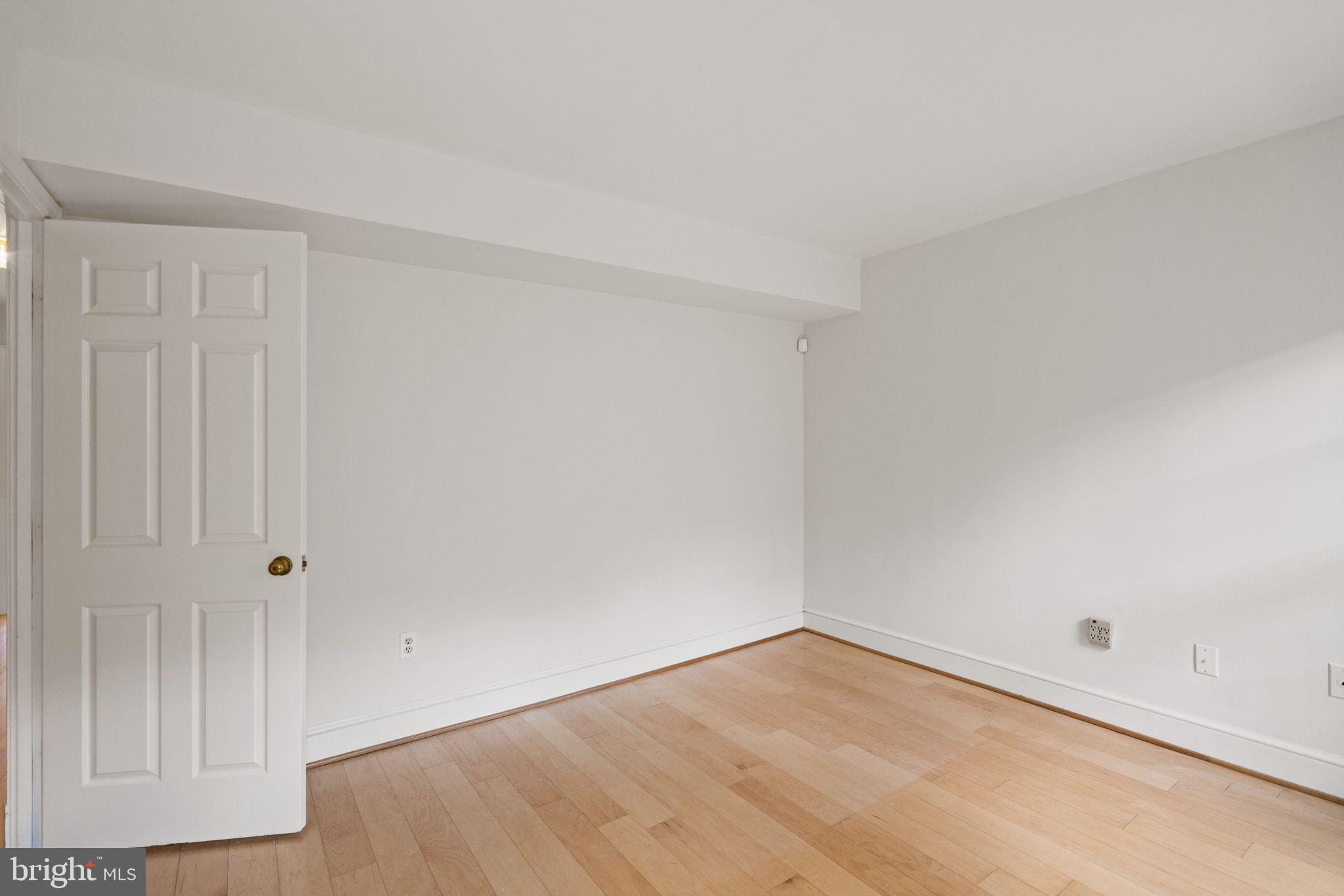 3231 Sutton Place Northwest, Unit D Washington, DC 20016 - Photo 29 of 41