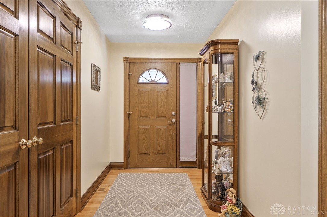 460 Kinsey Road Xenia, OH 45385 - Photo 12 of 60 Gallery Image 12