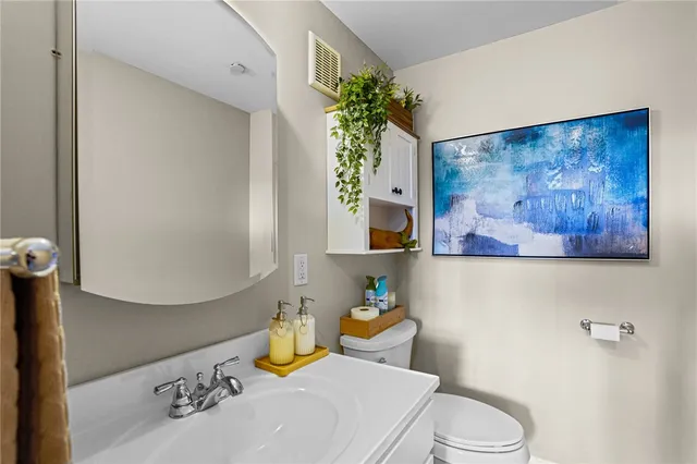 $2,600 | 1 Tupperware Drive, Unit 120, North Smithfield, RI 02896