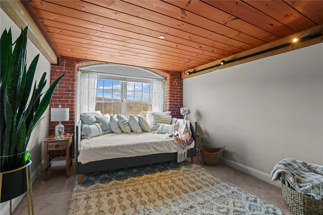 $2,600 | 1 Tupperware Drive, Unit 120, North Smithfield, RI 02896