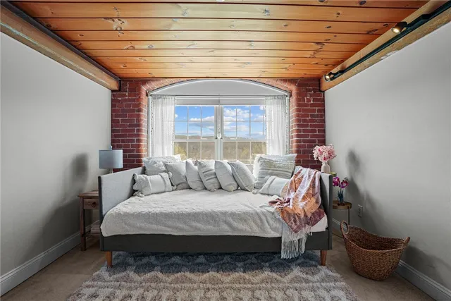 $2,600 | 1 Tupperware Drive, Unit 120, North Smithfield, RI 02896