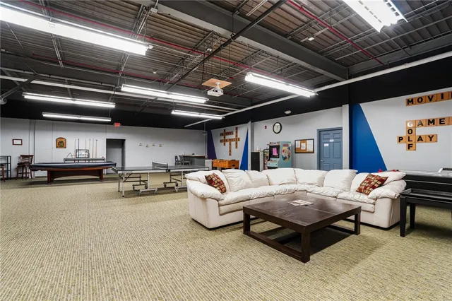 $2,600 | 1 Tupperware Drive, Unit 120, North Smithfield, RI 02896