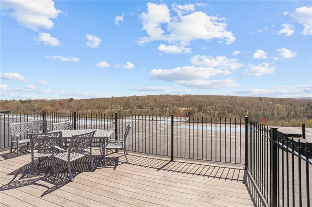 $2,600 | 1 Tupperware Drive, Unit 120, North Smithfield, RI 02896