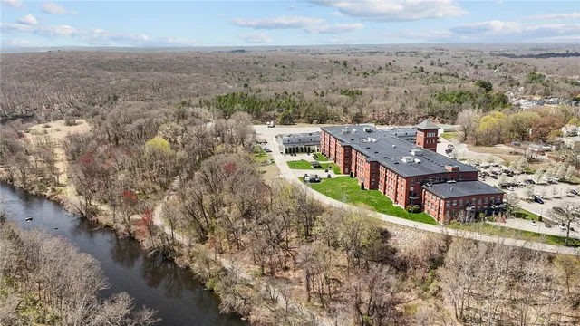 $2,600 | 1 Tupperware Drive, Unit 120, North Smithfield, RI 02896