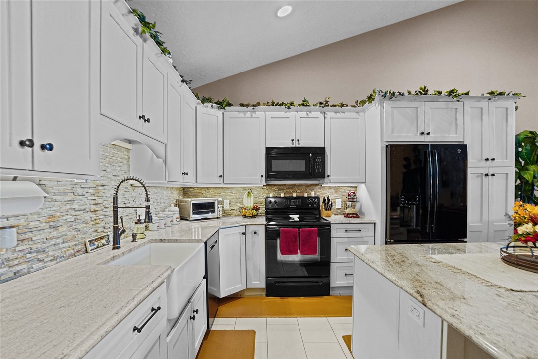 1 Tupperware Drive, Unit 120 North Smithfield, RI 02896 - Photo 4 of 41