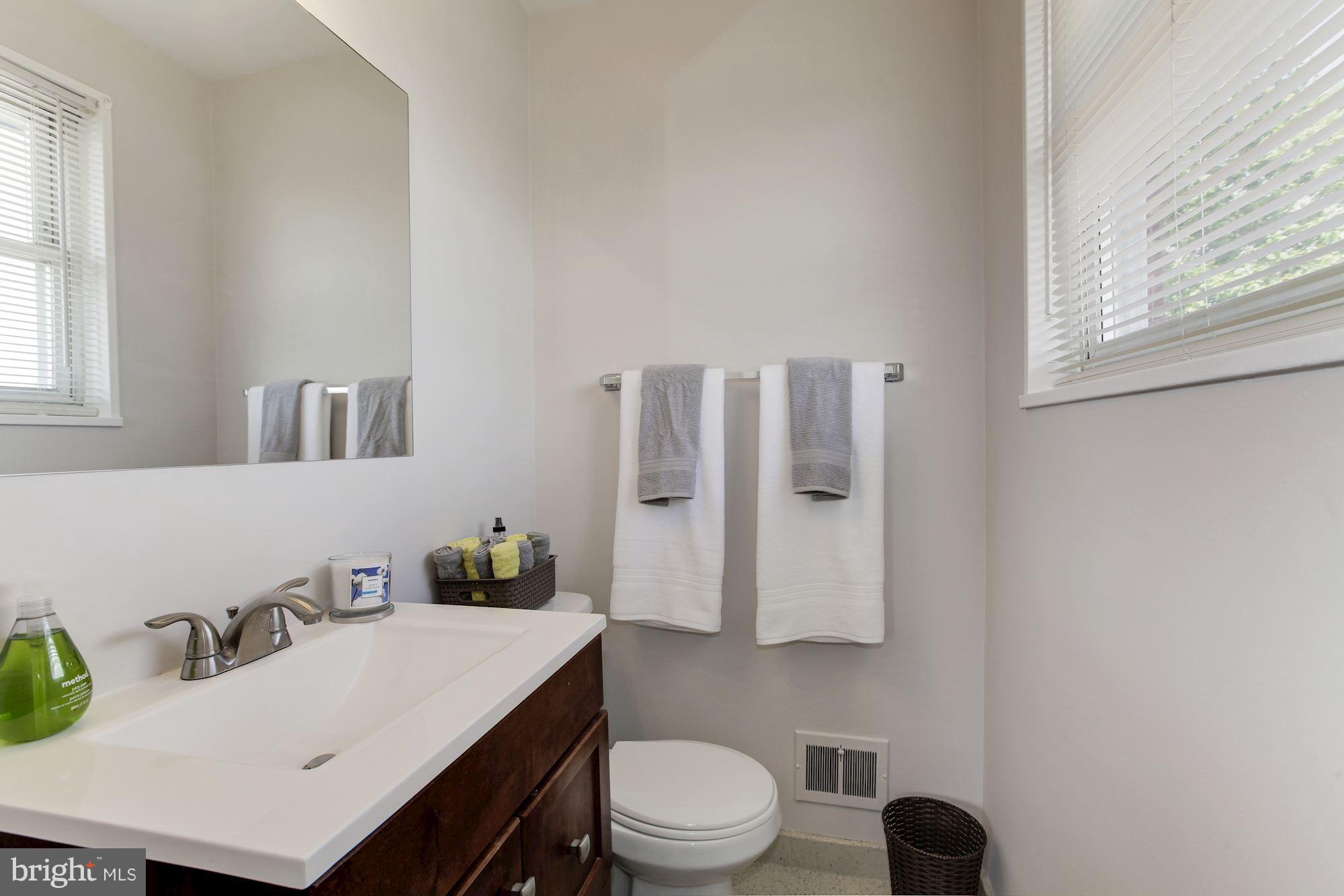 6103 Sargent Road Hyattsville, MD 20782 - Photo 13 of 30 bath
