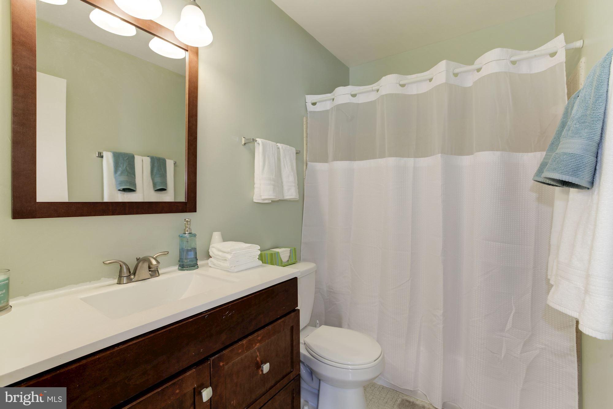 6103 Sargent Road Hyattsville, MD 20782 - Photo 10 of 30 bath