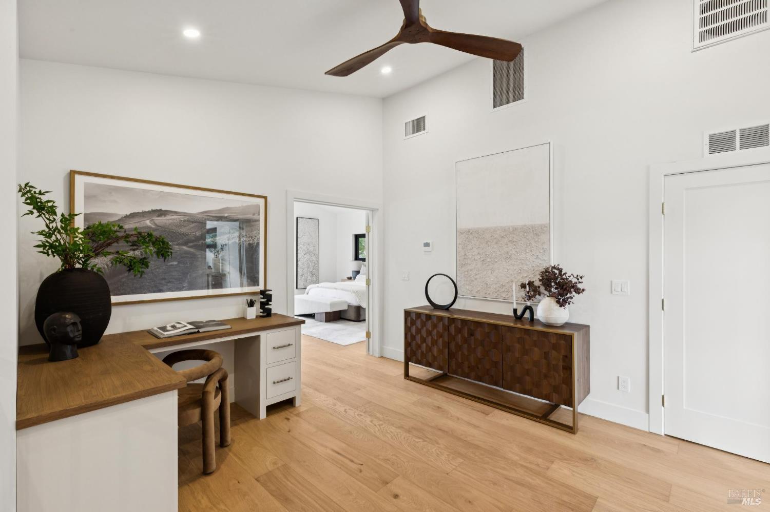 1860 McKinley Road Napa, CA 94558 - Photo 39 of 89 a living room with furniture and a potted plant