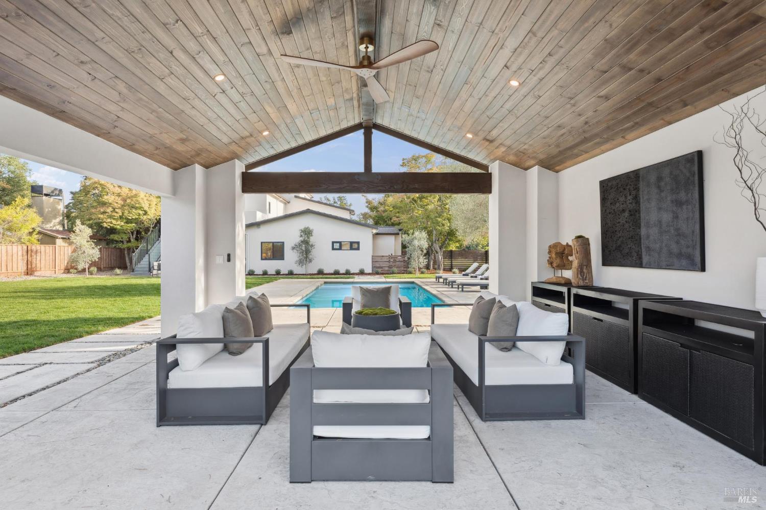 1860 McKinley Road Napa, CA 94558 - Photo 6 of 89