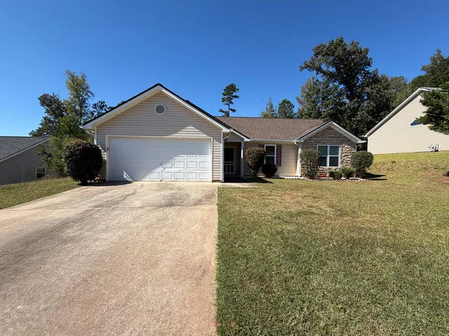 $230,000 | 306 Preakness Drive, LaGrange, GA 30241