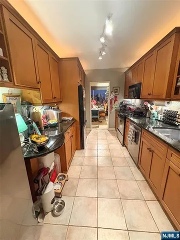 $175,000 | 6 Horizon Road, Unit 1108, Fort Lee, NJ 07024