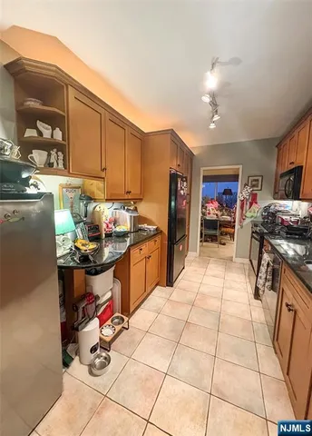 $175,000 | 6 Horizon Road, Unit 1108, Fort Lee, NJ 07024