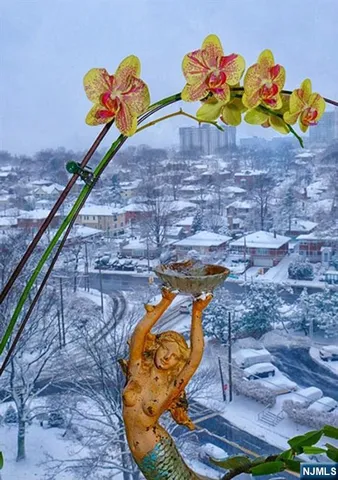 $175,000 | 6 Horizon Road, Unit 1108, Fort Lee, NJ 07024