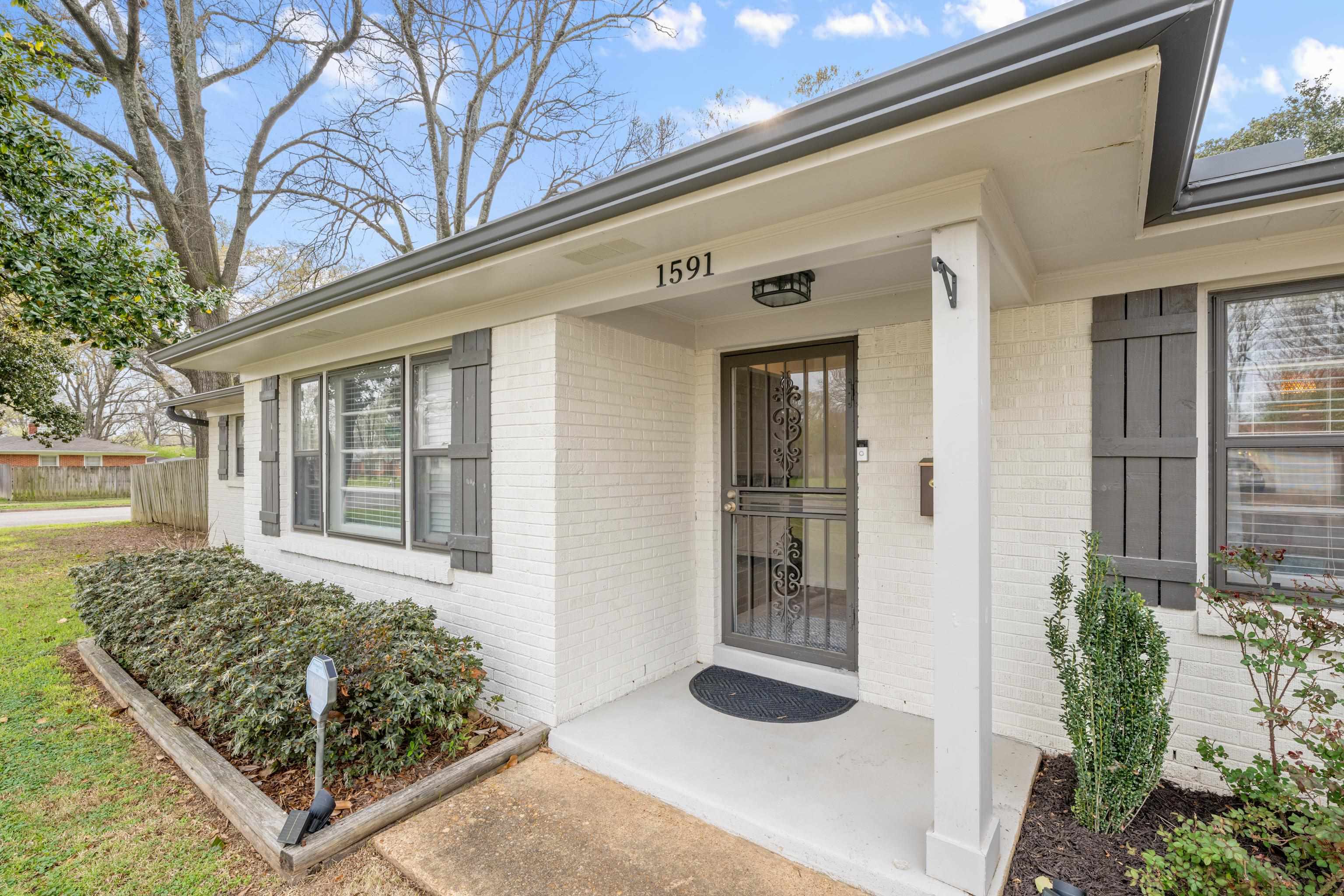 1591 Whitewater Road Memphis, TN 38117 - Photo 2 of 22 Gallery Image 2