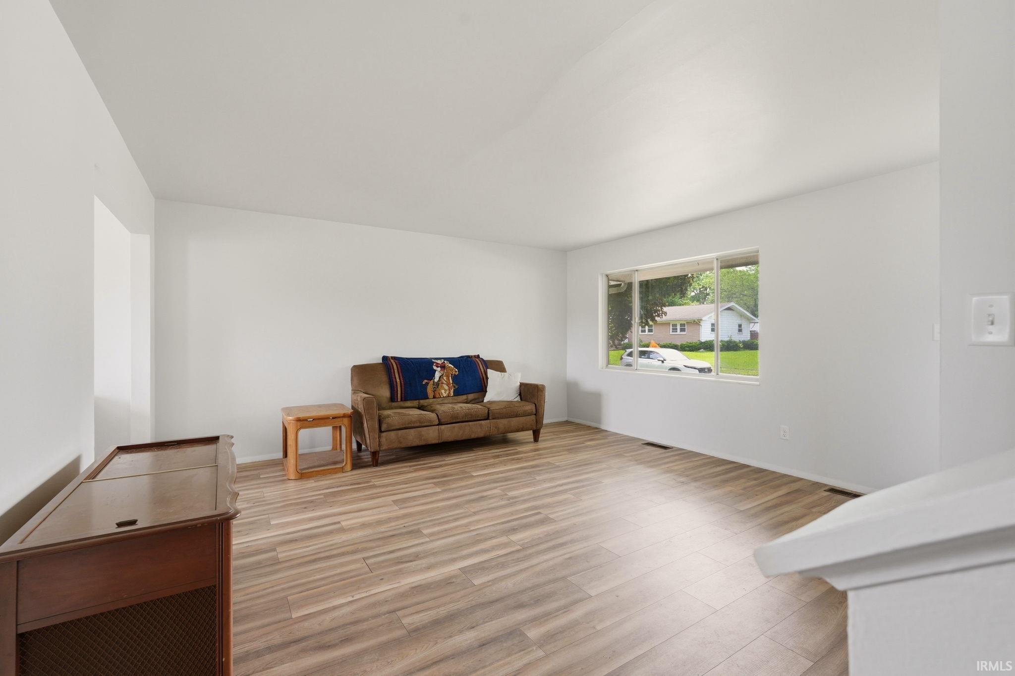 2002 Maplewood Road Fort Wayne, IN 46819 - Photo 9 of 36