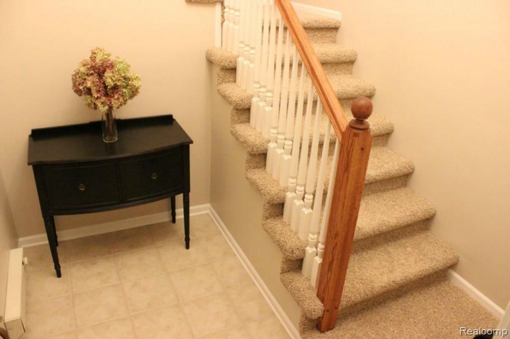 3719 Oakmonte Boulevard Rochester, MI 48306 - Photo 3 of 32 IMG_0771.jpg
