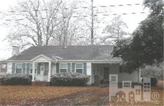 610 South Raleigh Street Wallace, NC 28466 - Photo 1 of 3 Primary Photo