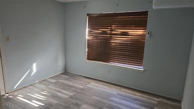 $1,050 | 433 Matt Lane, Arlington, TX 76012