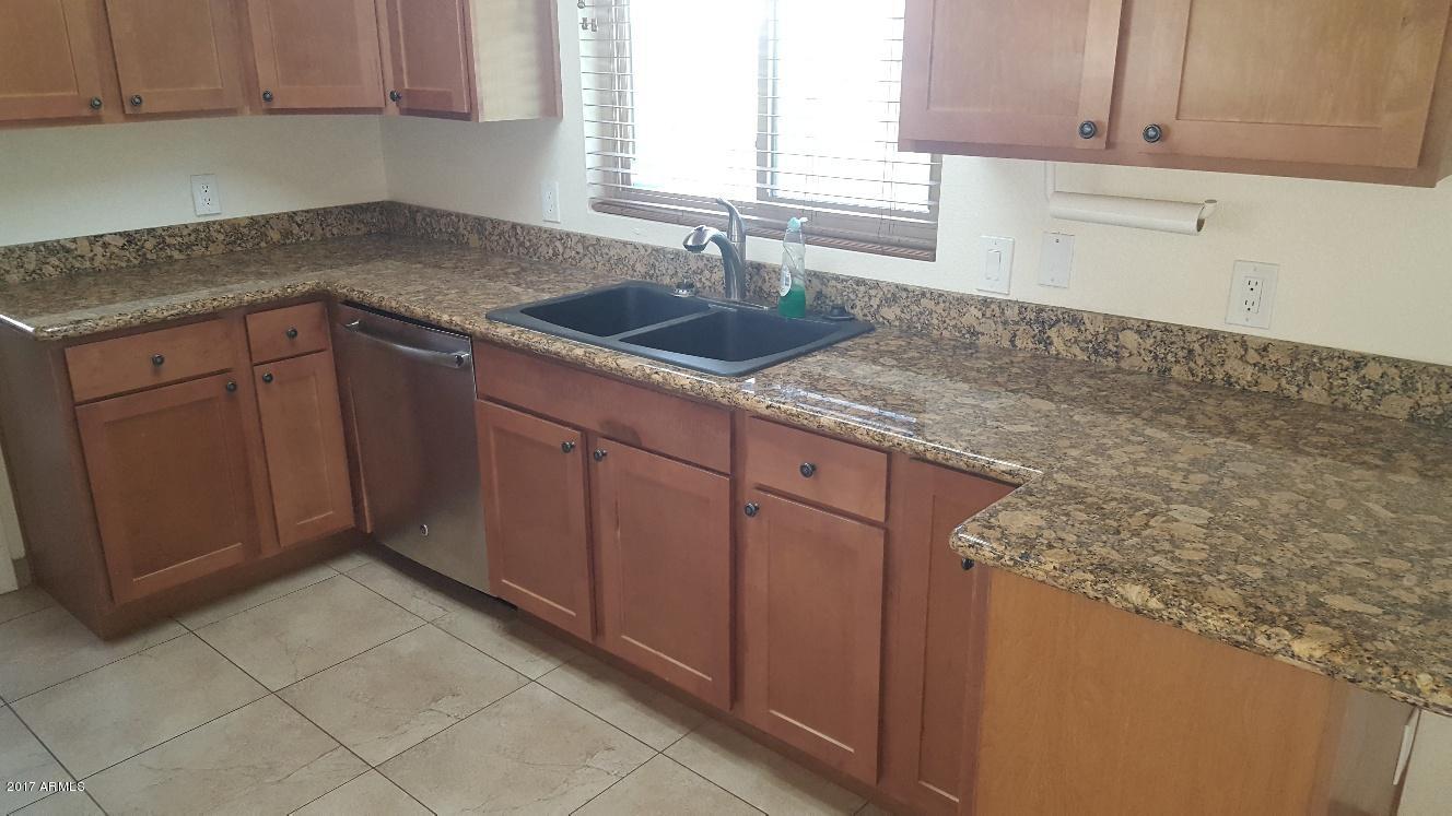 1408 East Utopia Road Phoenix, AZ 85024 - Photo 6 of 26 20171024_124121_resized