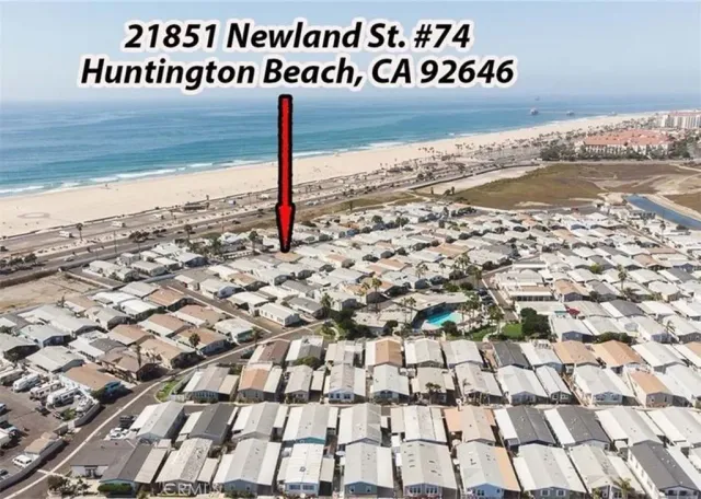 $4,200 | 21851 Newland Street, Unit 127, Huntington Beach, CA 92648